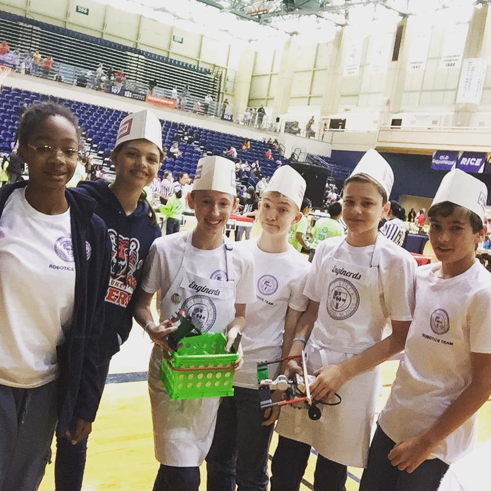 St Lukes Robotics Team at the UTSA GEAR competitionJPG